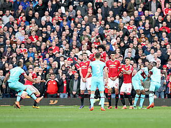 As it happened: Man United bea...